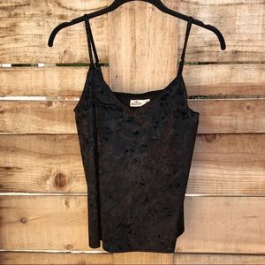 ❌SOLD❌ Black Velvet Top Hollister